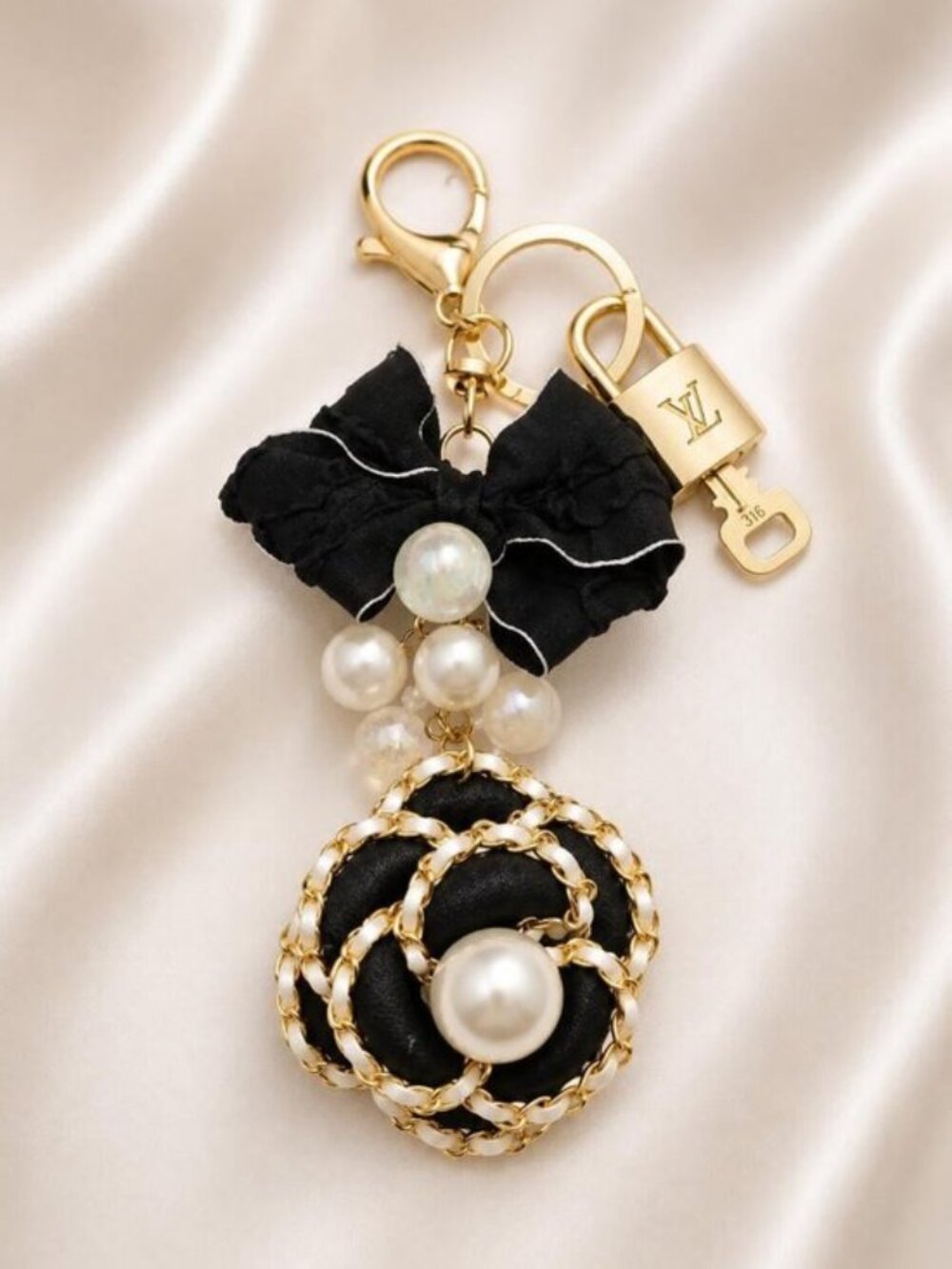 LV Gold Padlock Authentic 🔑 Luxury Bag Charm w/ Unbranded Flower Keychain